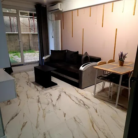 شقة Aqua Black Sea *